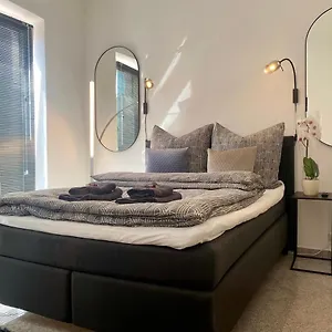  Apartment Stilvolles, Neues Mit Balkon In
